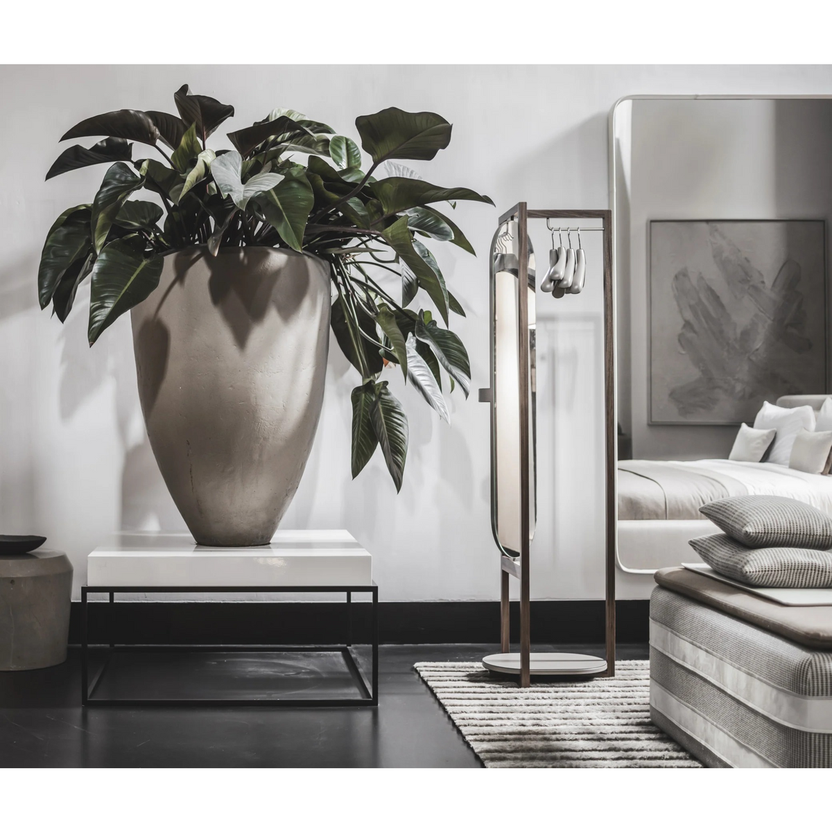 Wooden Structure Valet Stand | Pinetti Elena | OROA.com