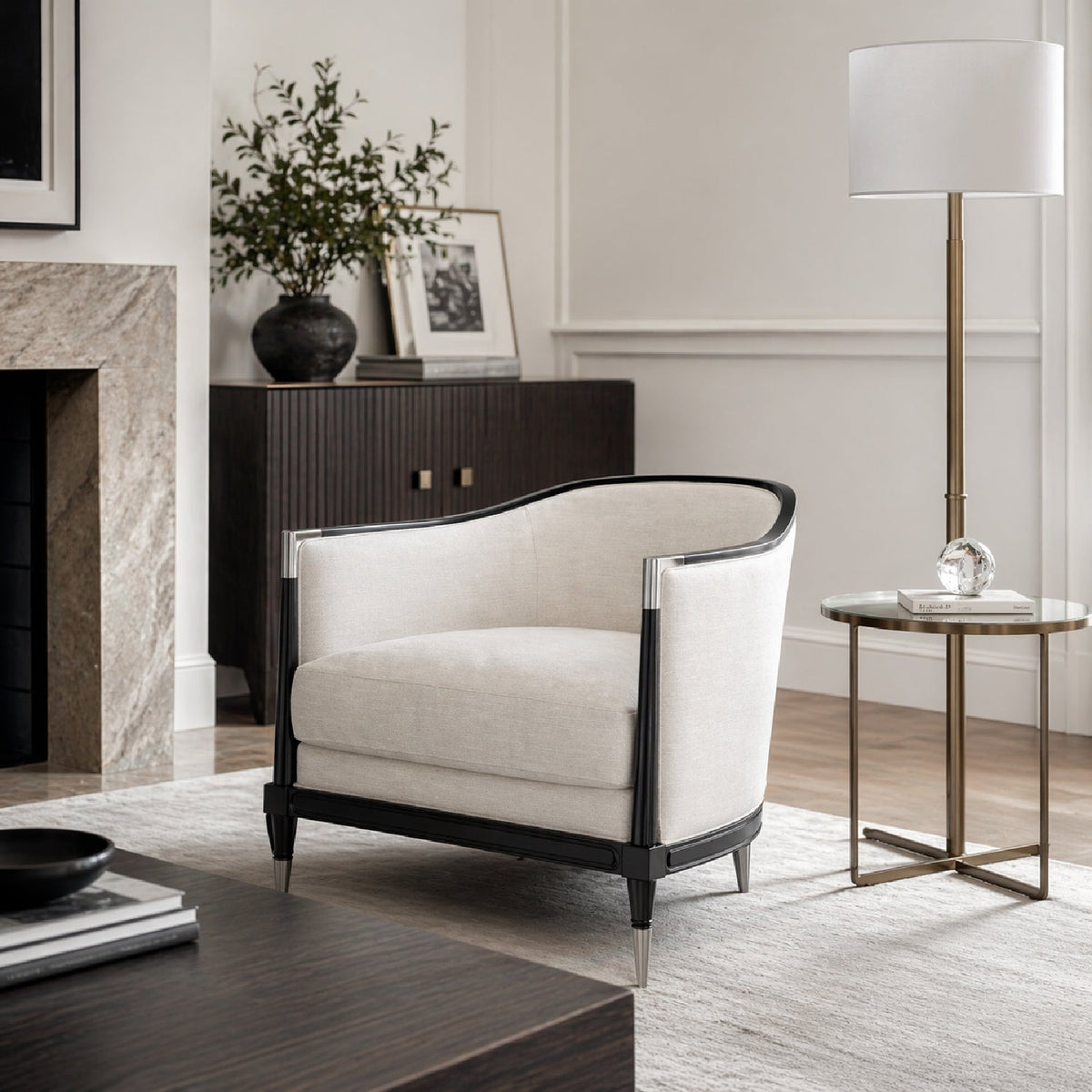 White Linen Lounge Linen | Caracole Splash of Flash