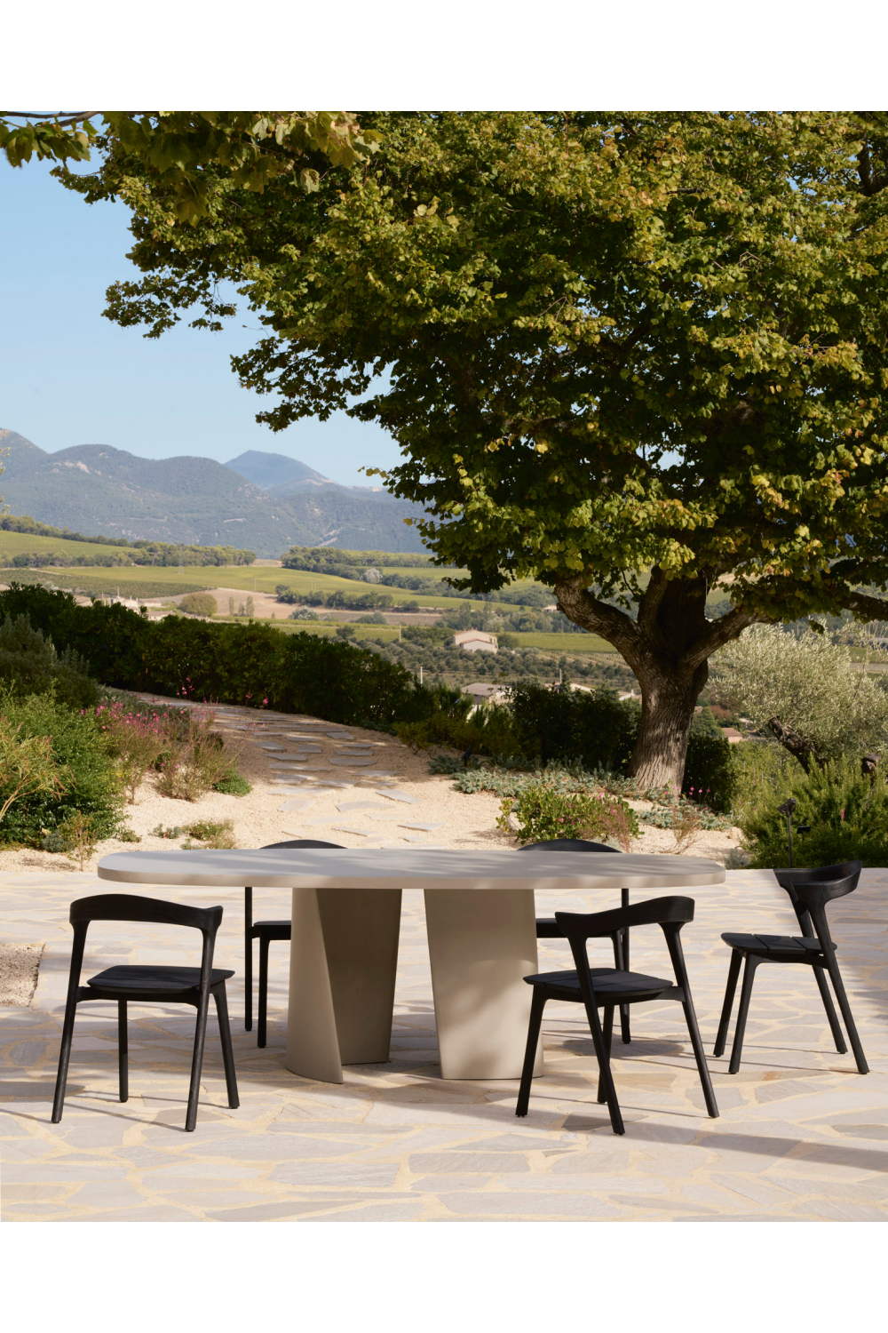 Round Concrete Outdoor Dining Table | Ethnicraft Roller Max | Oroa.com