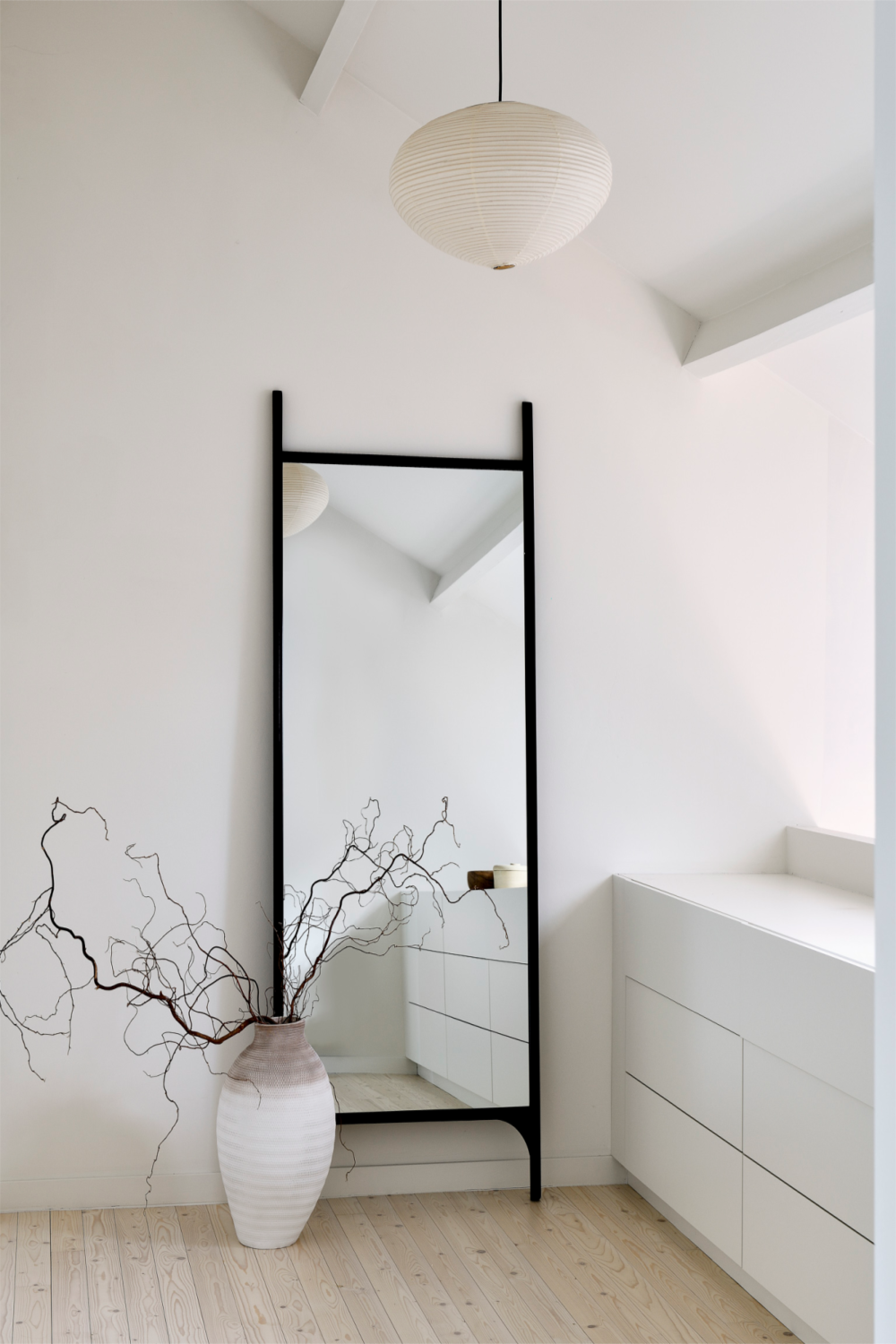Brown Mahogany Floor Mirror | Ethnicraft PI | Oroa.com