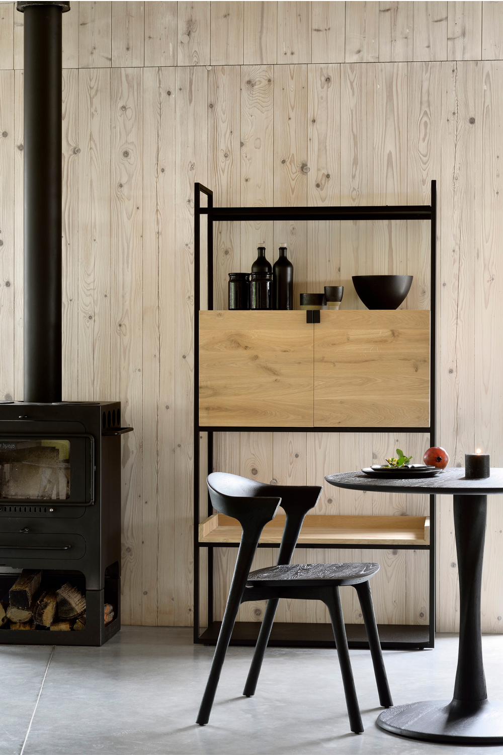 Pedestal Dining Table | Ethnicraft Torsion | Oroa.com