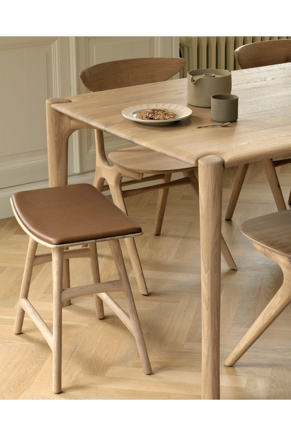 Natural Oak Modern Dining Table | Ethnicraft PI
