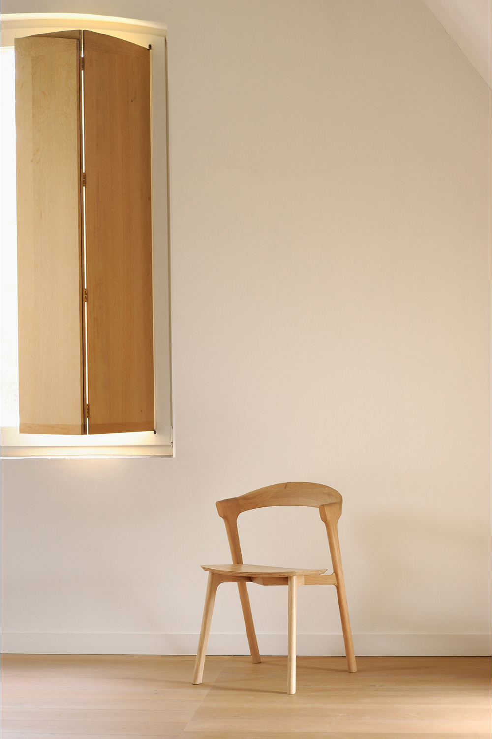 Modern Oak Dining Chair | Ethnicraft Bok | OROA.COM