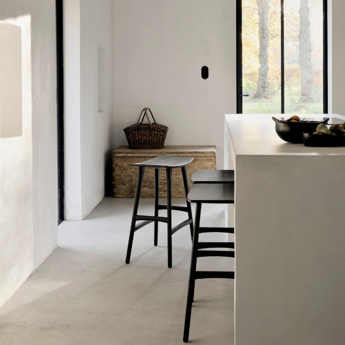 Classic Black Oak Counter Stool | Ethnicraft Osso