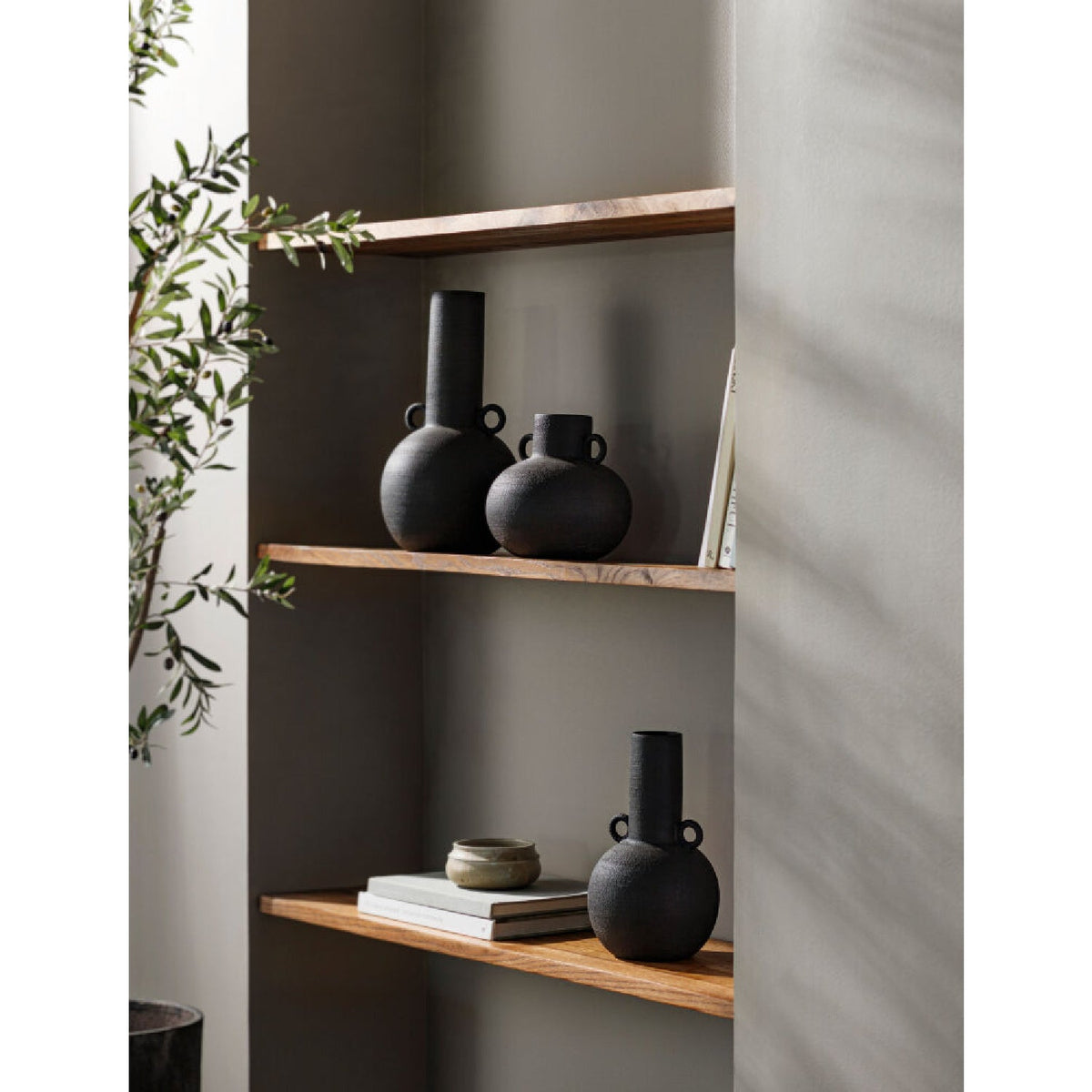 Modern European furniture - Long-Necked Ceramic Vases (3) - www.oroa.com