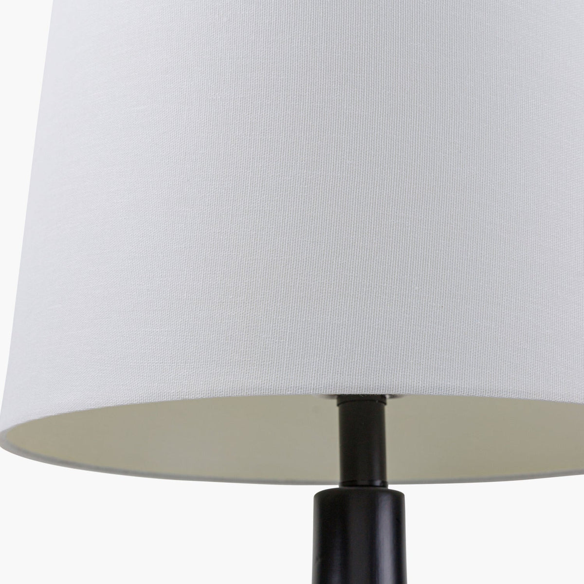 Modern European furniture - Ceramic White Linen Table Lamp - www.oroa.com
