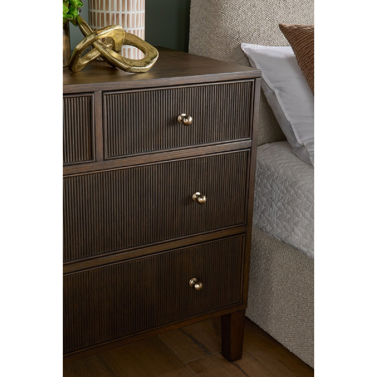 8-Drawer Oak Double Dresser | Living Essentials Highland