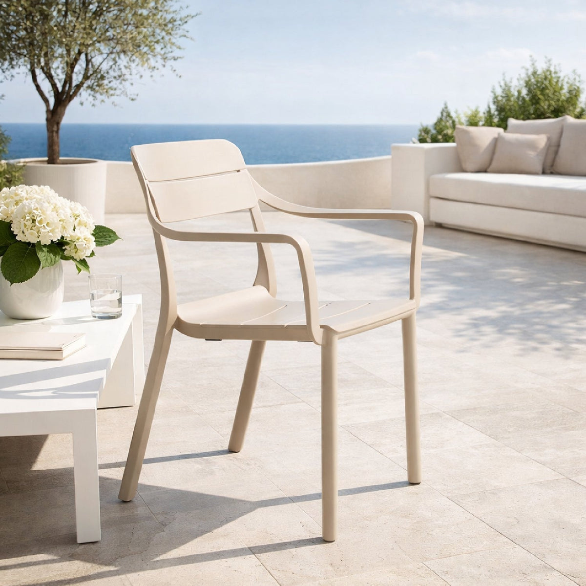Fiberglass Outdoor Monobloc Dining Armchair | Nardi Cassia