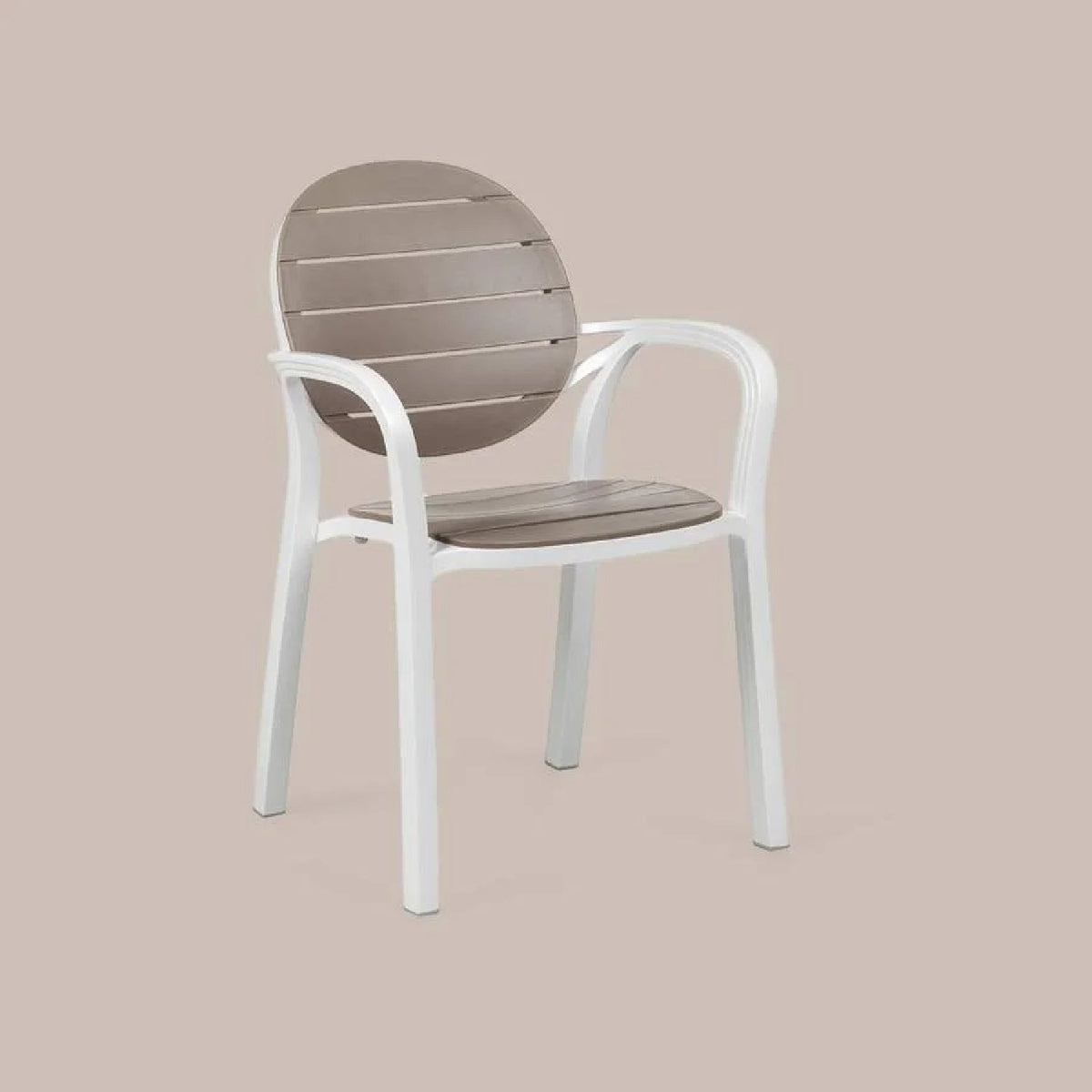 Round-Back Slatted Armchair | Nardi Palma | OROA.com