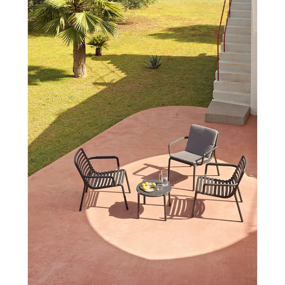 Slatted Stackable Outdoor Lounge Chair | Nardi Doga