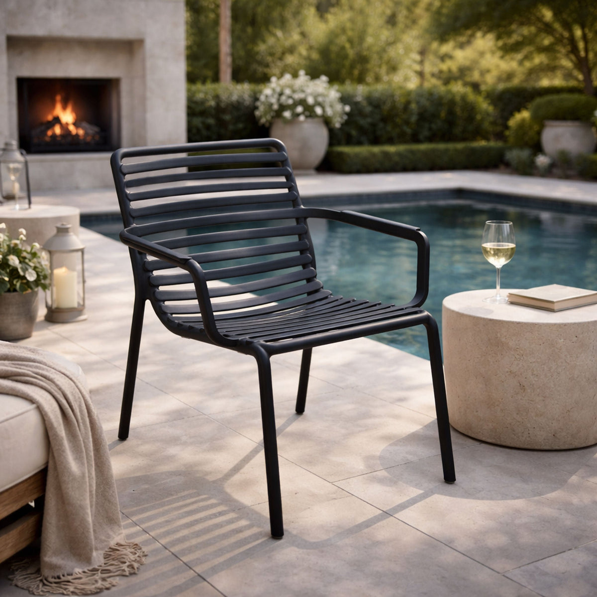 Slatted Stackable Outdoor Lounge Chair | Nardi Doga