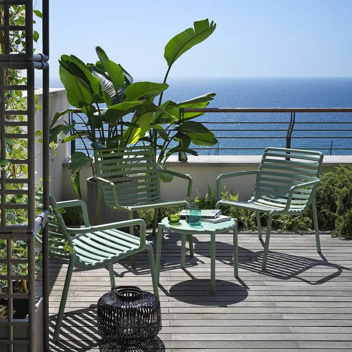 Slatted Stackable Outdoor Lounge Chair | Nardi Doga
