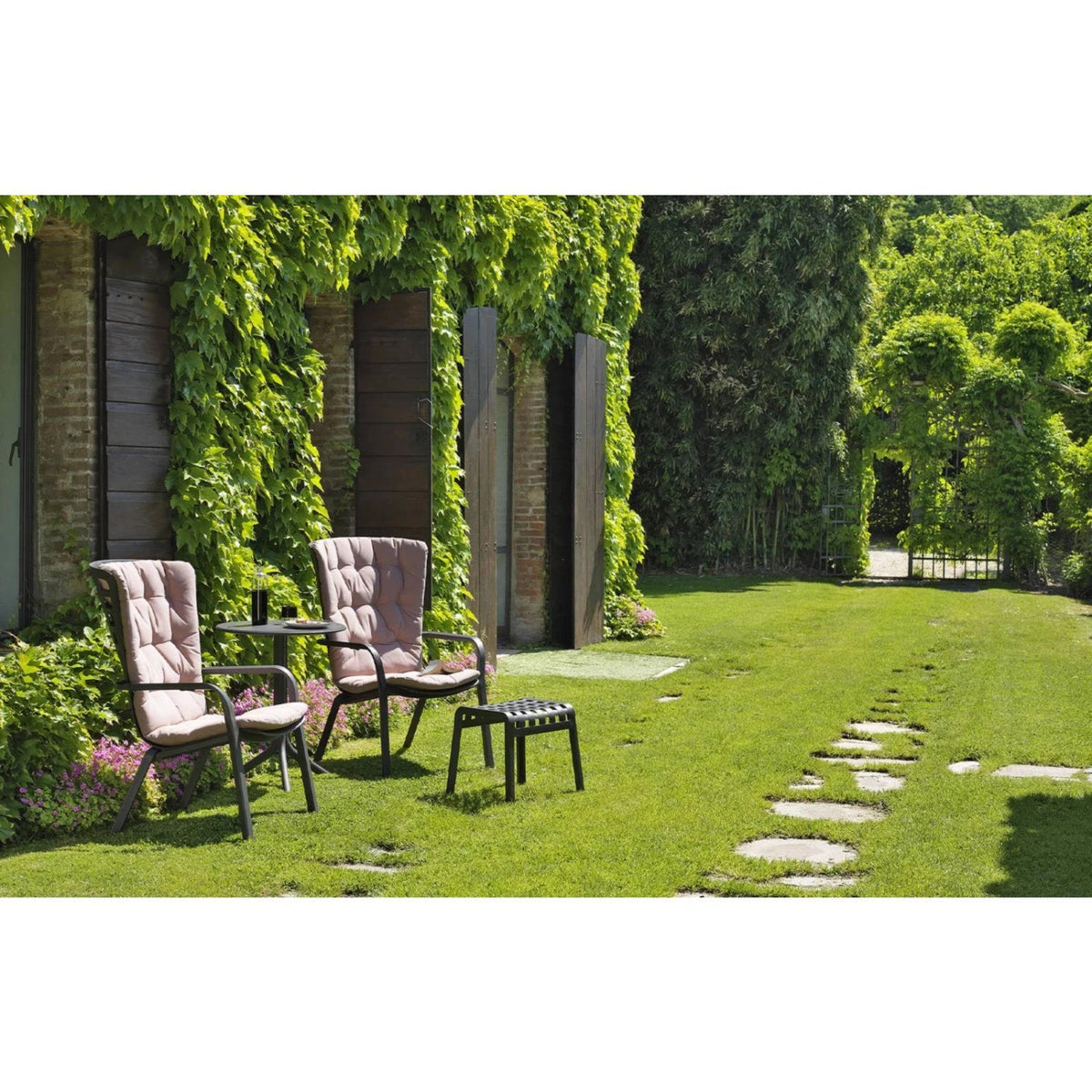 Square Perforated Reclining Outdoor Armchair | Nardi Folio
