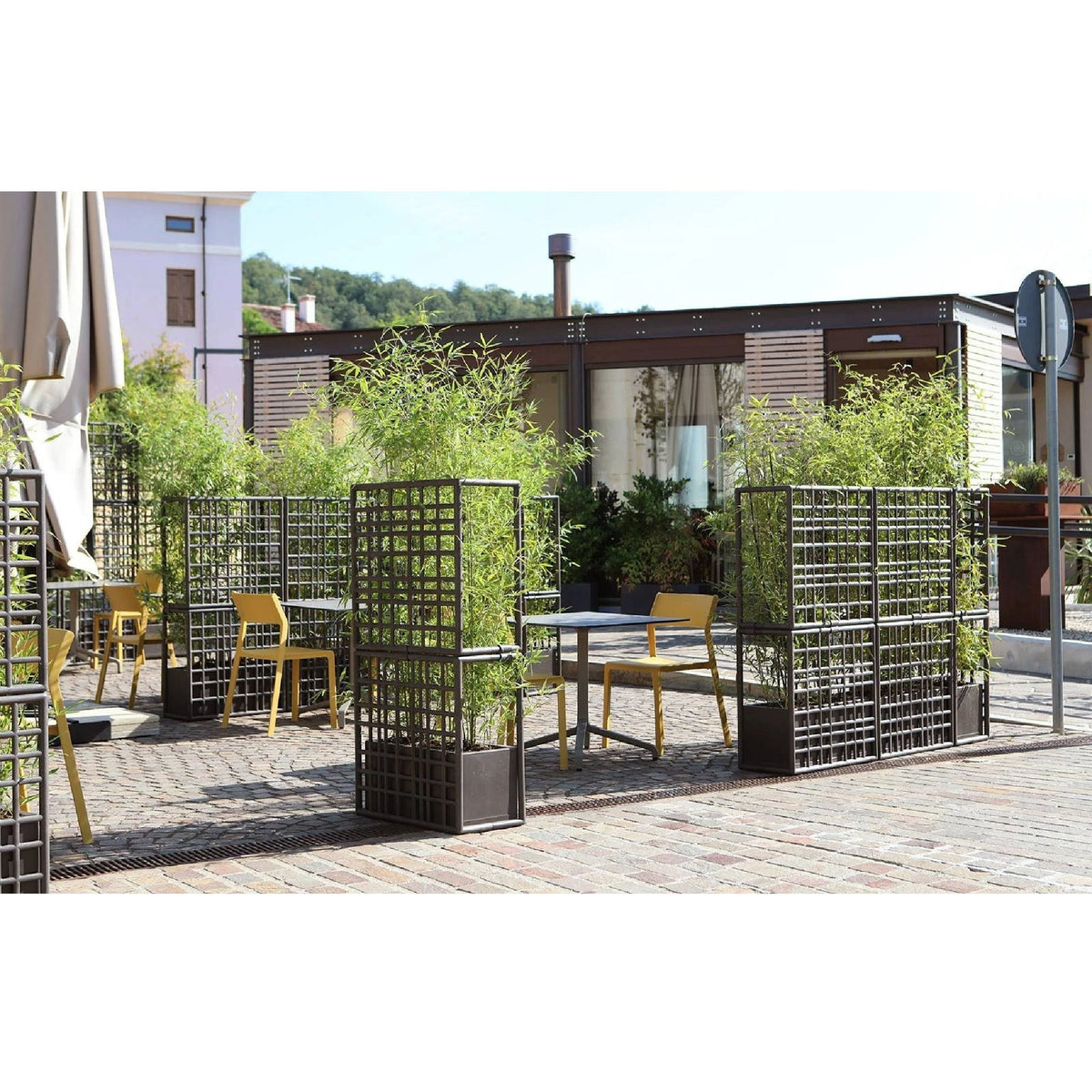 Regenerated Fiberglass Outdoor Wall Partition | Nardi Sipario