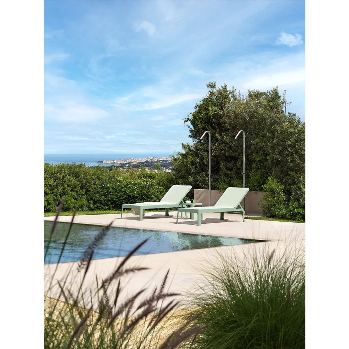 Stackable Fiberglass Outdoor Chaise Lounge | Nardi Plano