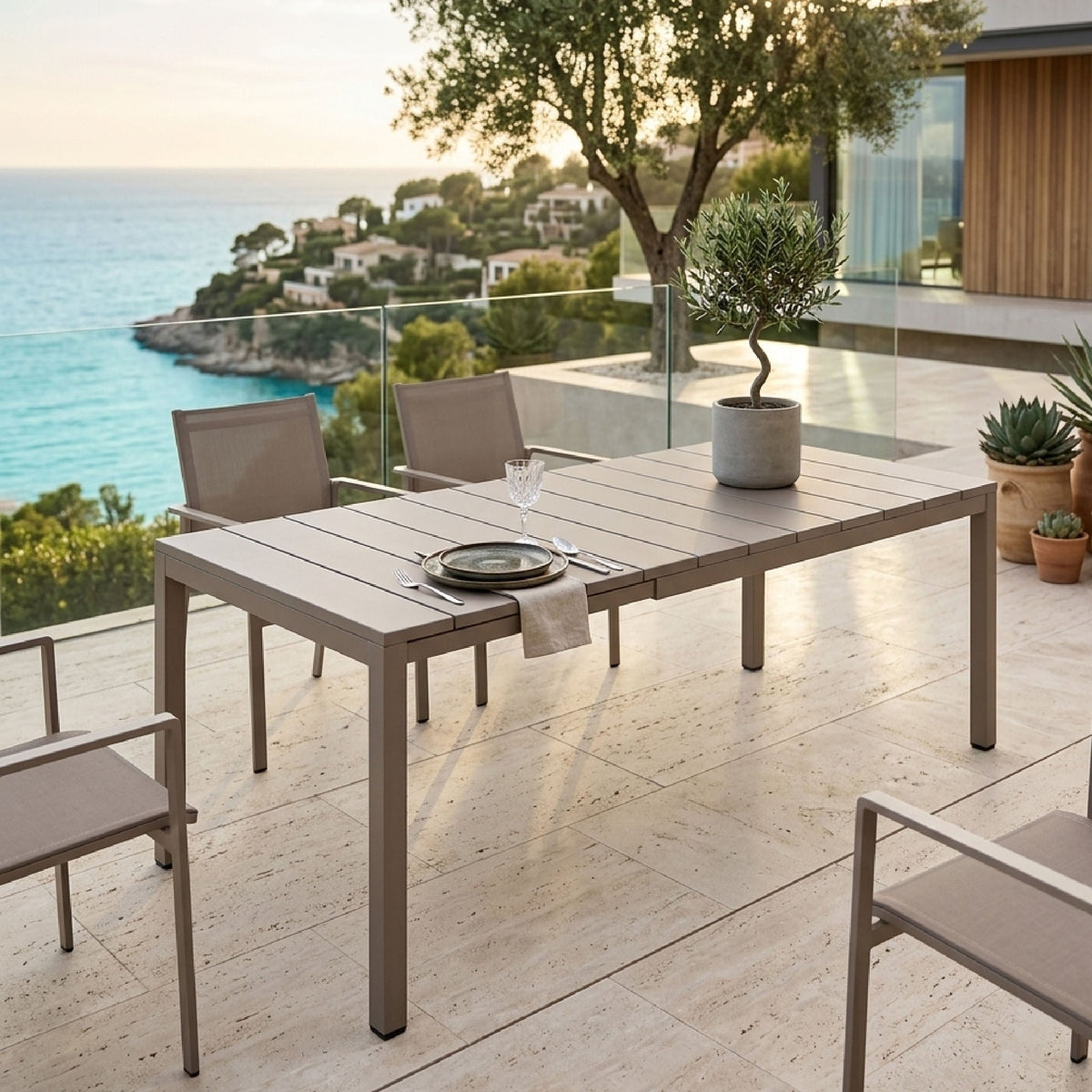 Aluminum Framed Extendible Outdoor Dining Table | Nardi Rio