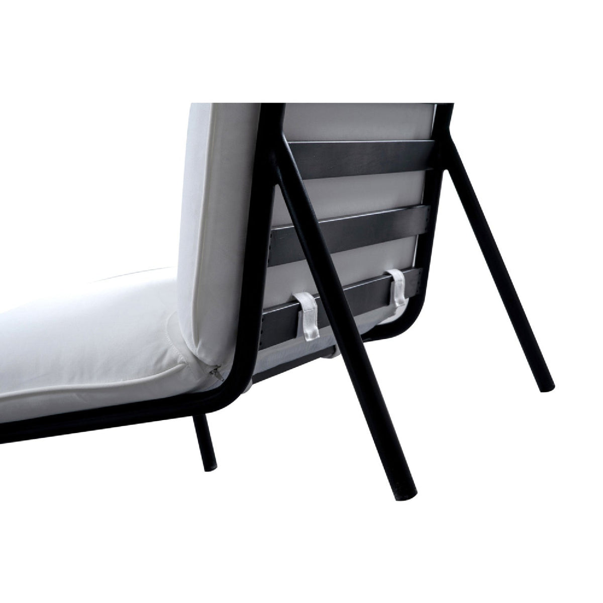 Modern European furniture - Modern Outdoor Cushion Chair - www.oroa.com