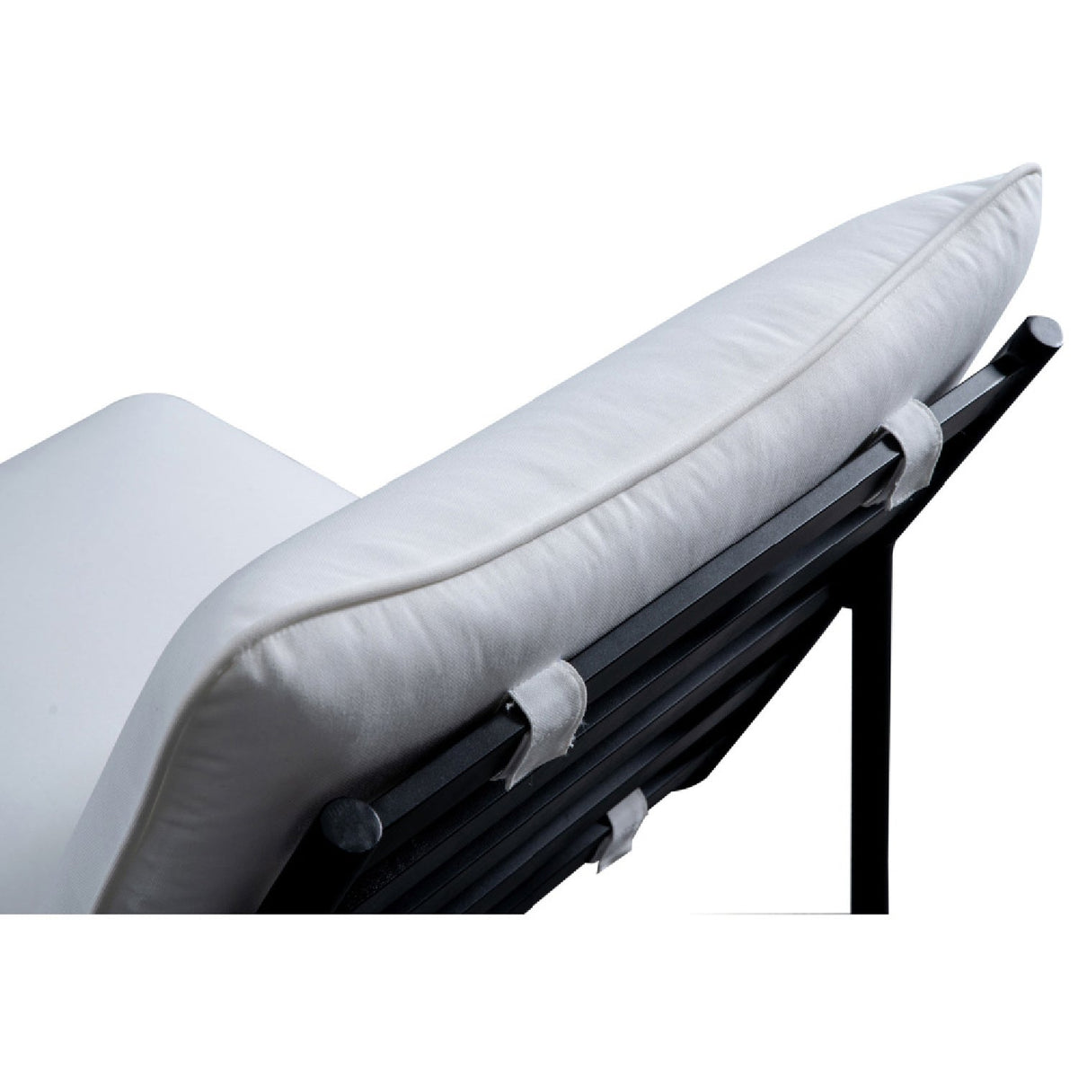 Modern European furniture - Modern Outdoor Cushion Chair - www.oroa.com