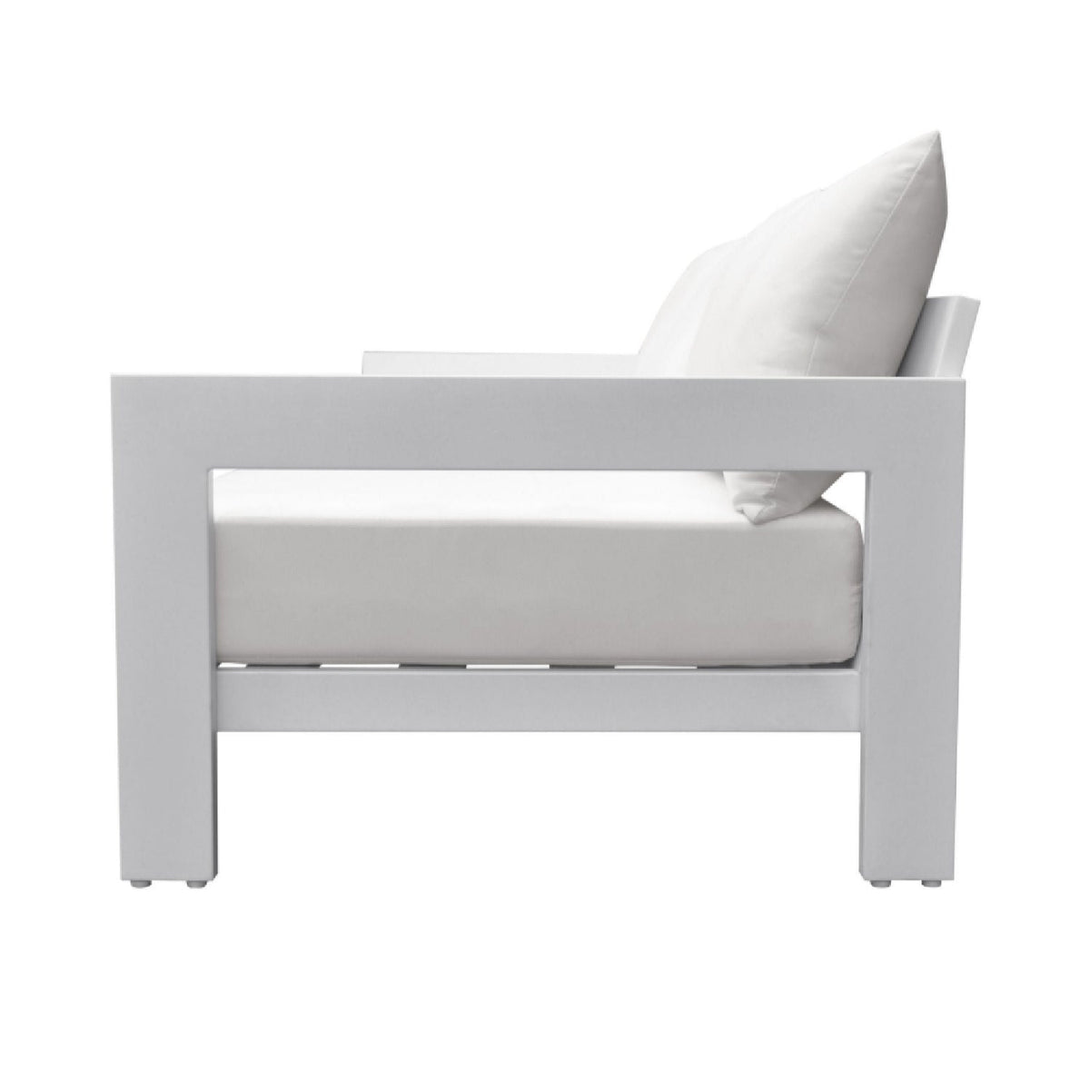 Aluminum-Framed Outdoor Lounge Chair | OROA Modern Wake