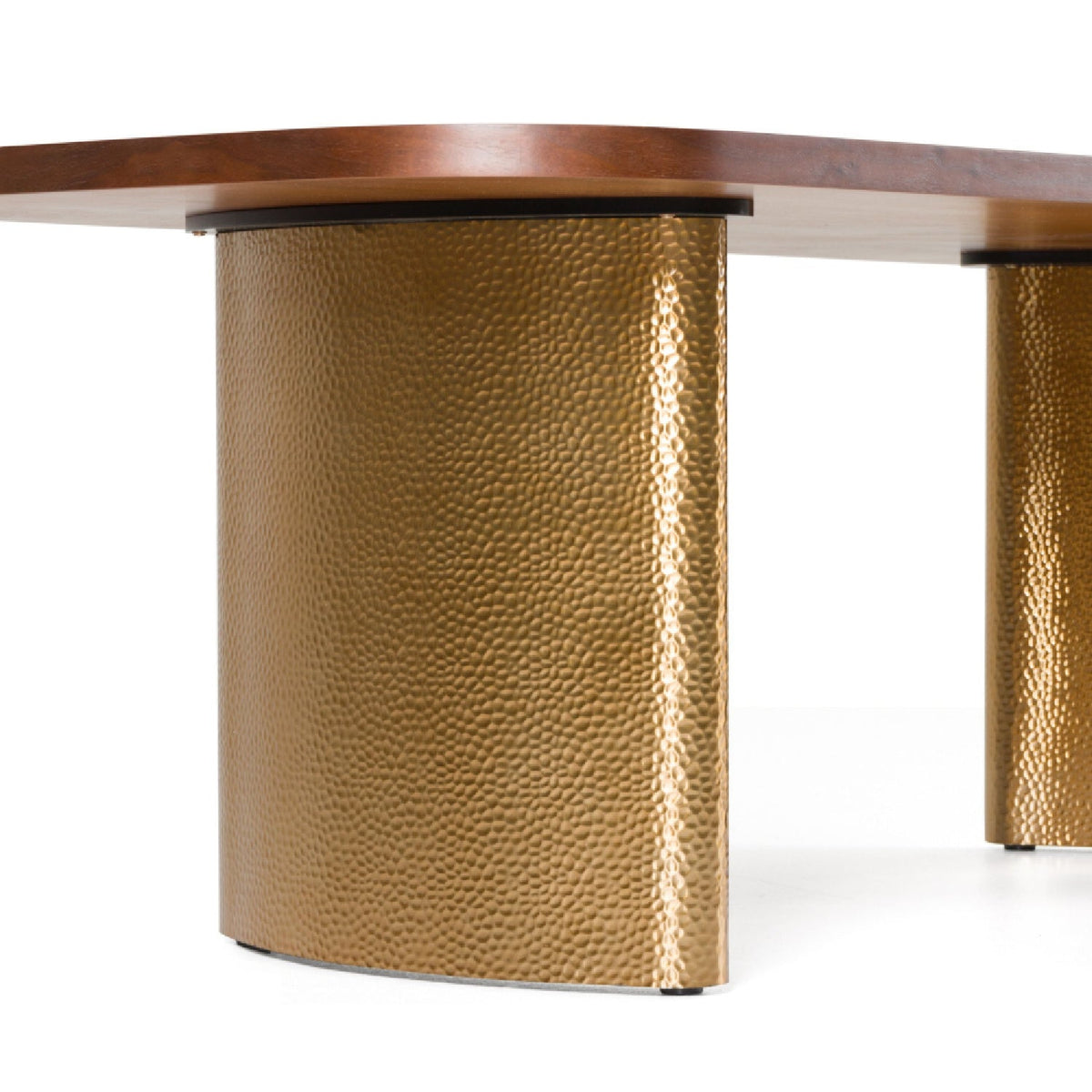 Wanut Veneer Dining Table | OROA Modern Marjorie