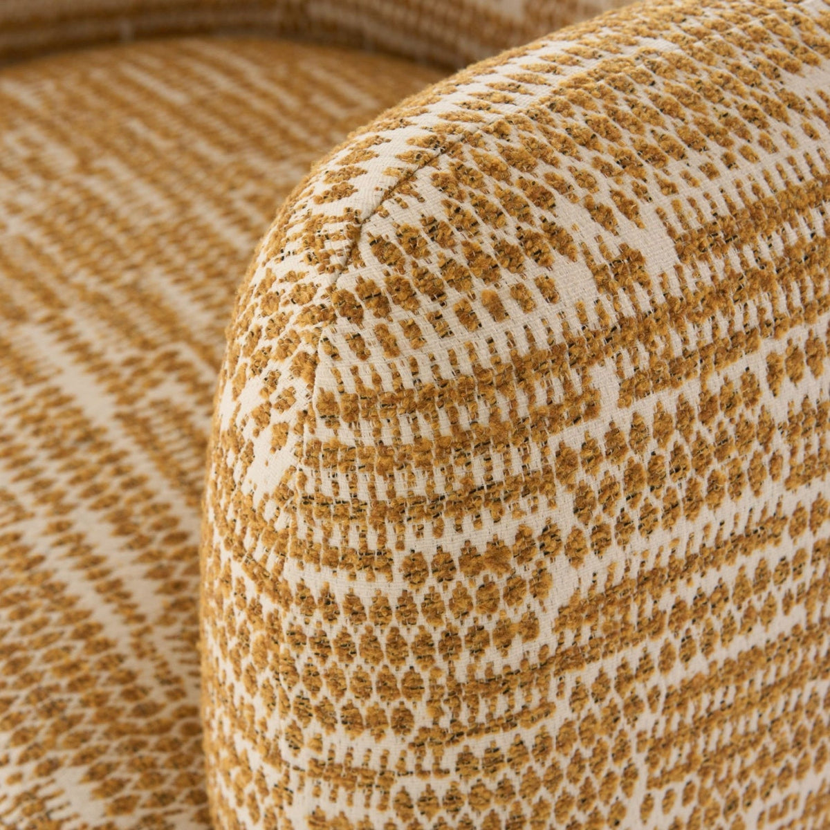 Curved-Back Accent Chair | OROA Modern Optima
