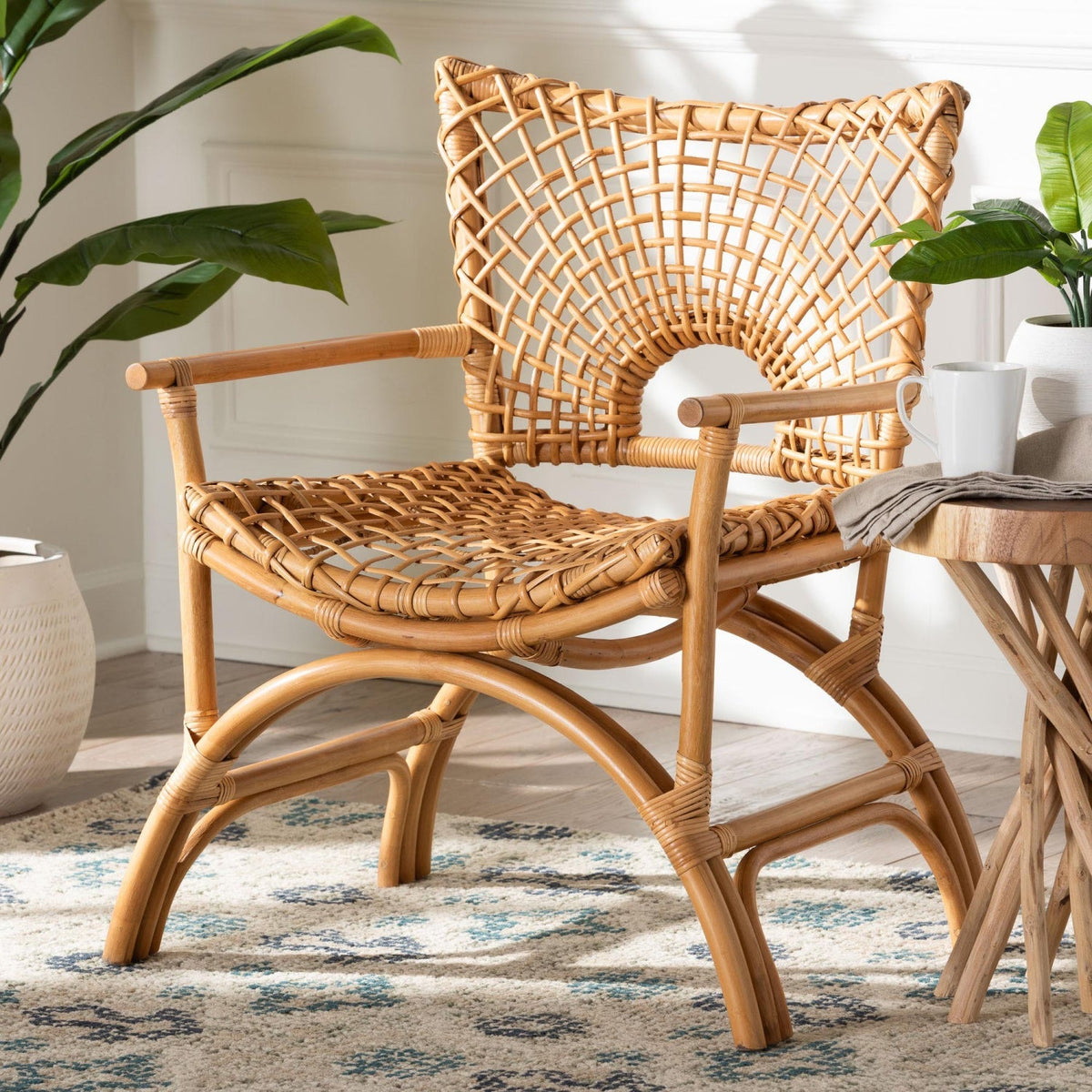 Modern European furniture - Curved Seat Rattan Accent Chair - www.oroa.com