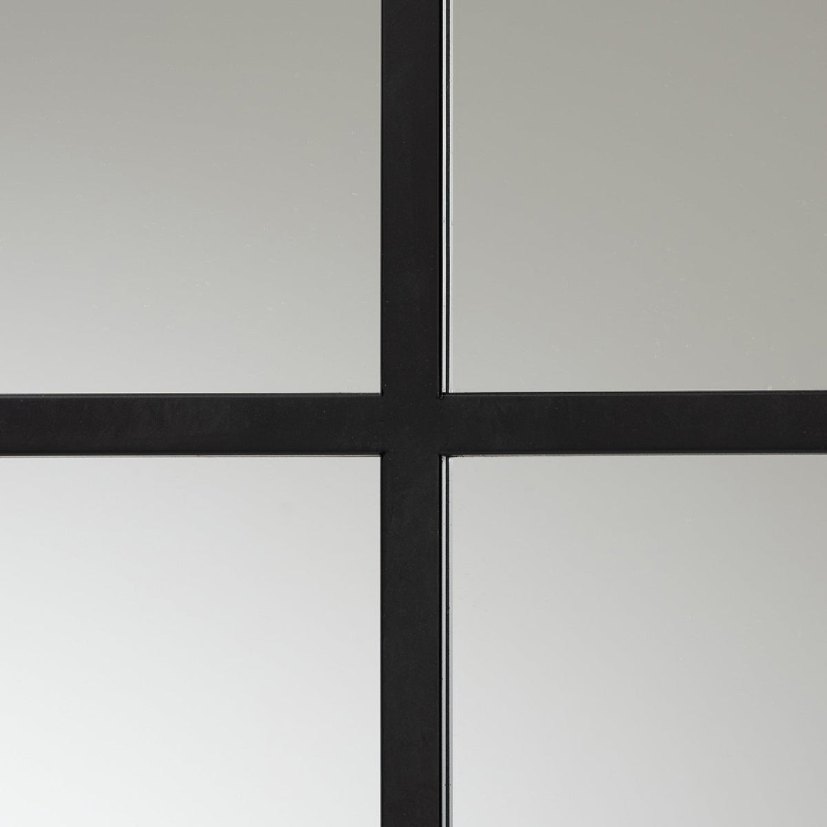 Contract furniture - Black Metal Accent Wall Mirror - www.oroatrade.com