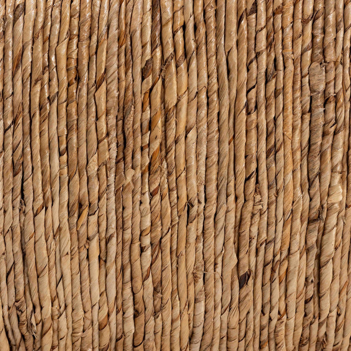 Modern European furniture -Cushioned Woven Seagrass Lounge Chair- www.oroa.com