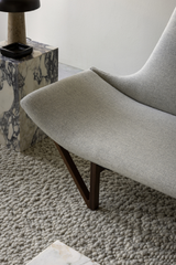 Wooden V-Leg Sofa | Audo Copenhagen Pagode | Oroa.com