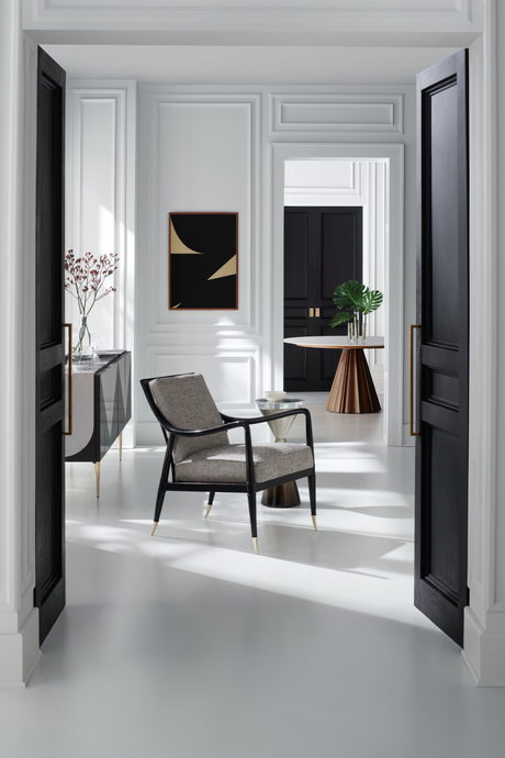 Hourglass Side Table | Caracole Spy Glass | Oroa.com