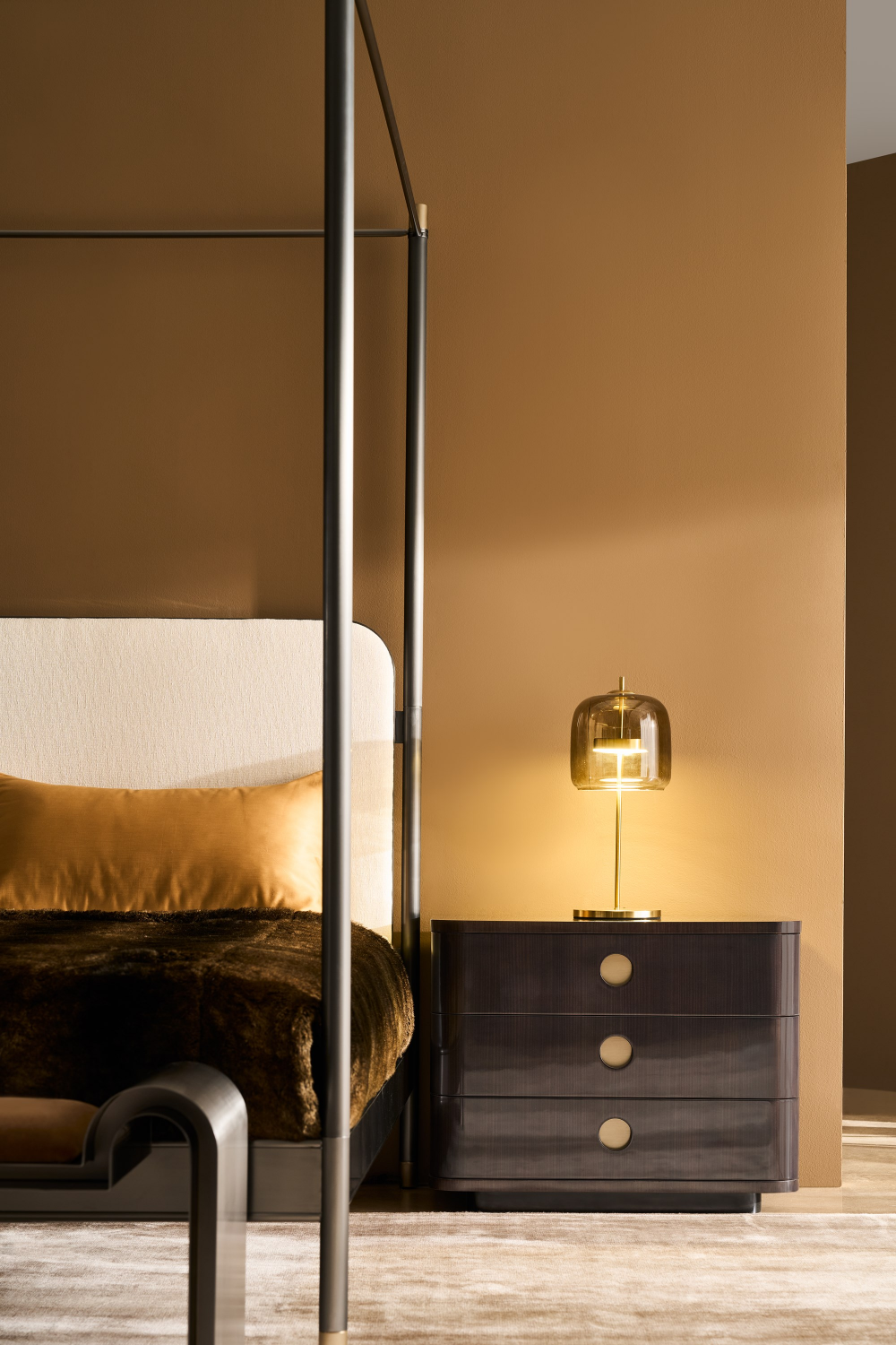 Meta Framed Upholstered Bench | Caracole Beau | Oroa.com