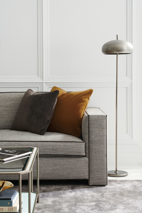 Piped Modern Sofa | Caracole Welt Played | Oroa.com