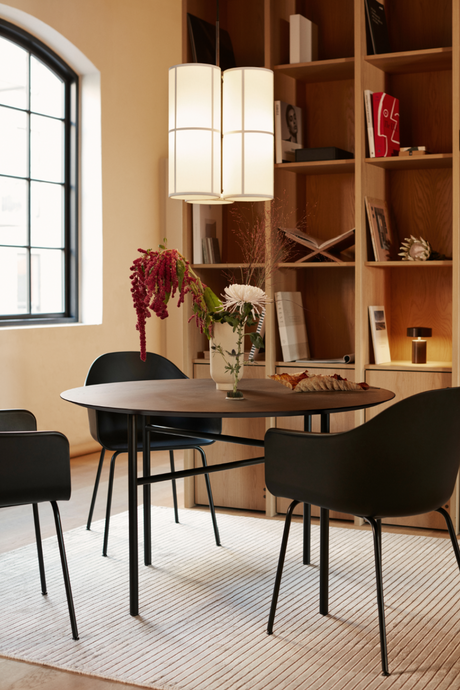 Round Minimalist Dining Table | Audo Copenhagen Snaregade | Oroa.com