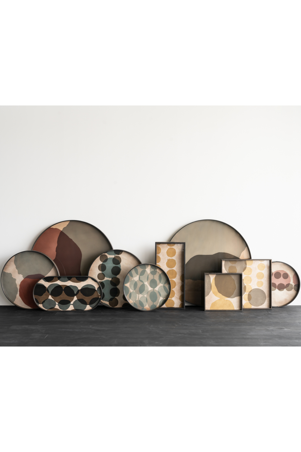 Printed Glass Round Tray | Ethnicraft Dots | Oroa.com