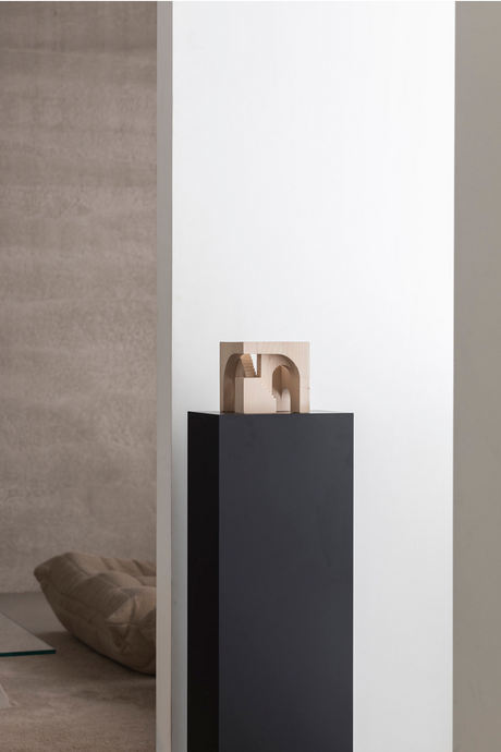 Geometrical Modern Sculpture | Ethnicraft Cube | Oroa.com