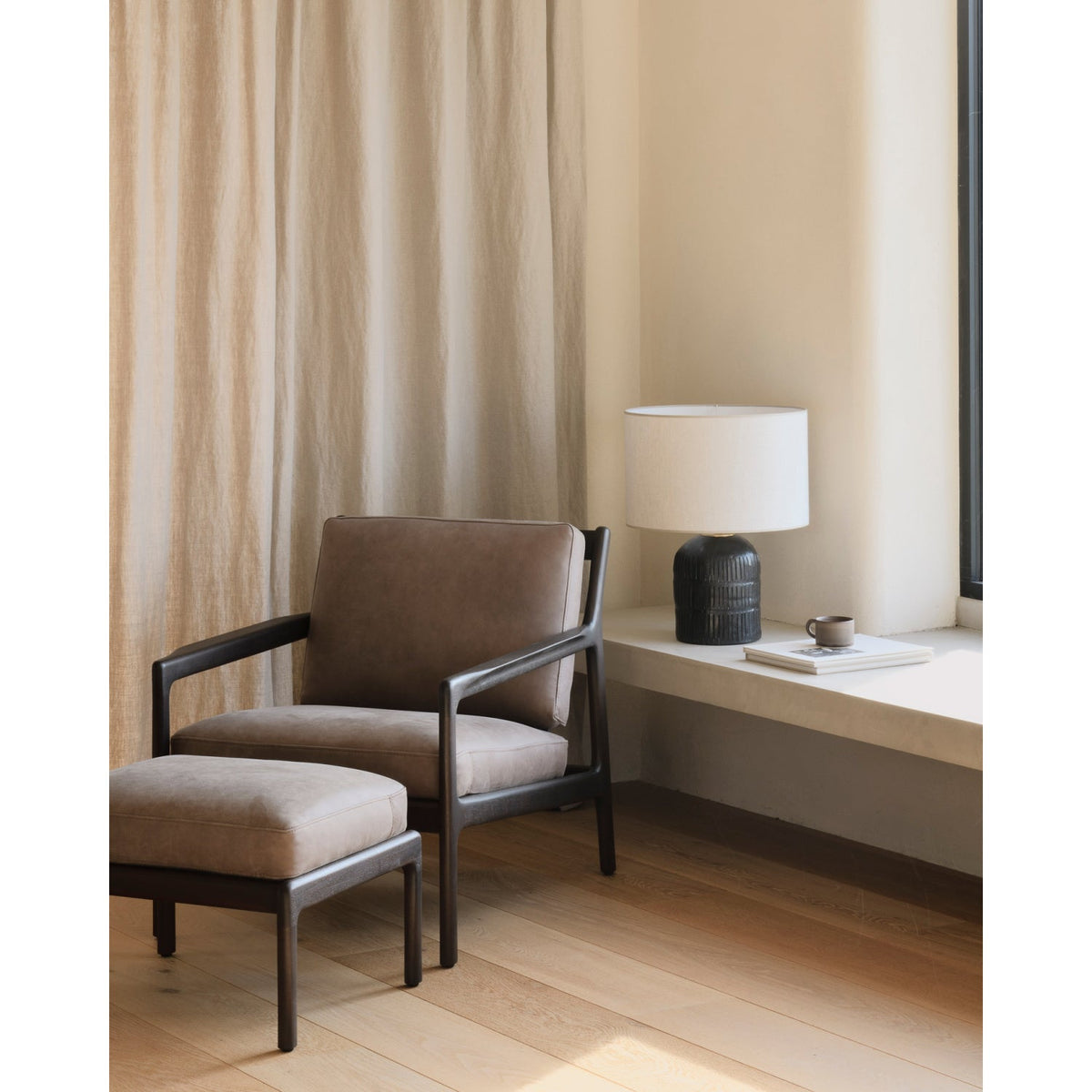 Brown Mahogany Lounge Chair | Ethnicraft Jack | Oroa.com