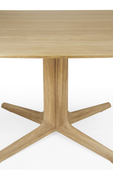 Central-Footed Oak Dining Table | Ethnicraft Corto | Oroa.com