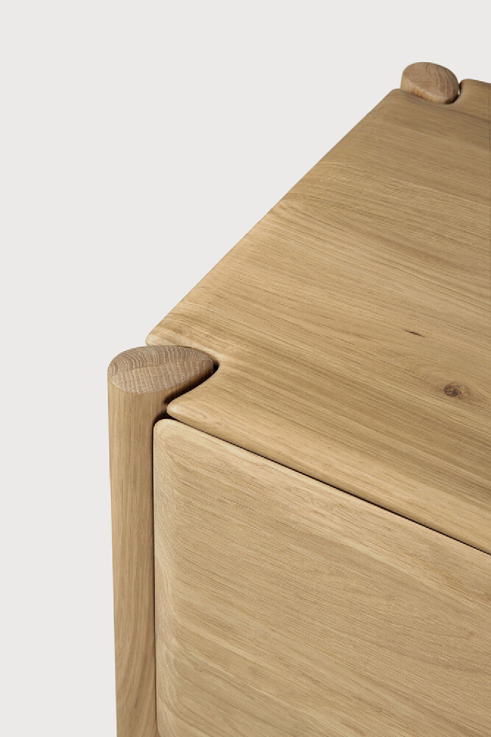 Natural Oak 2-Door Cupboard | Ethnicraft Pi | Oroa.com