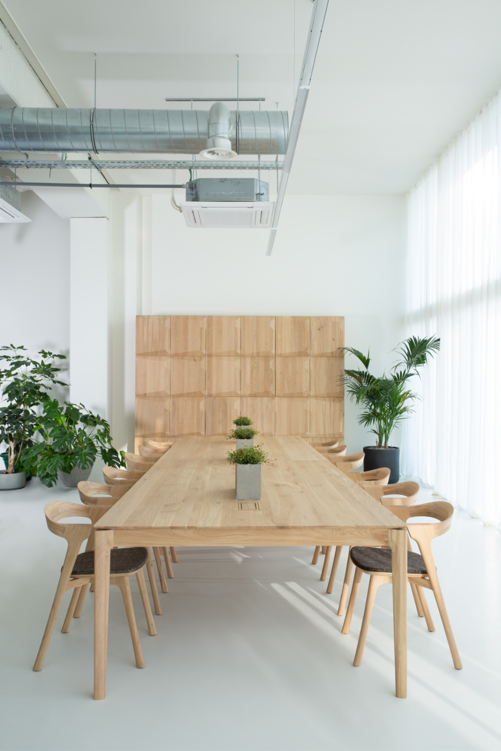 Cushioned Scandinavian Dining Chair | Ethnicraft Bok | Oroa.com