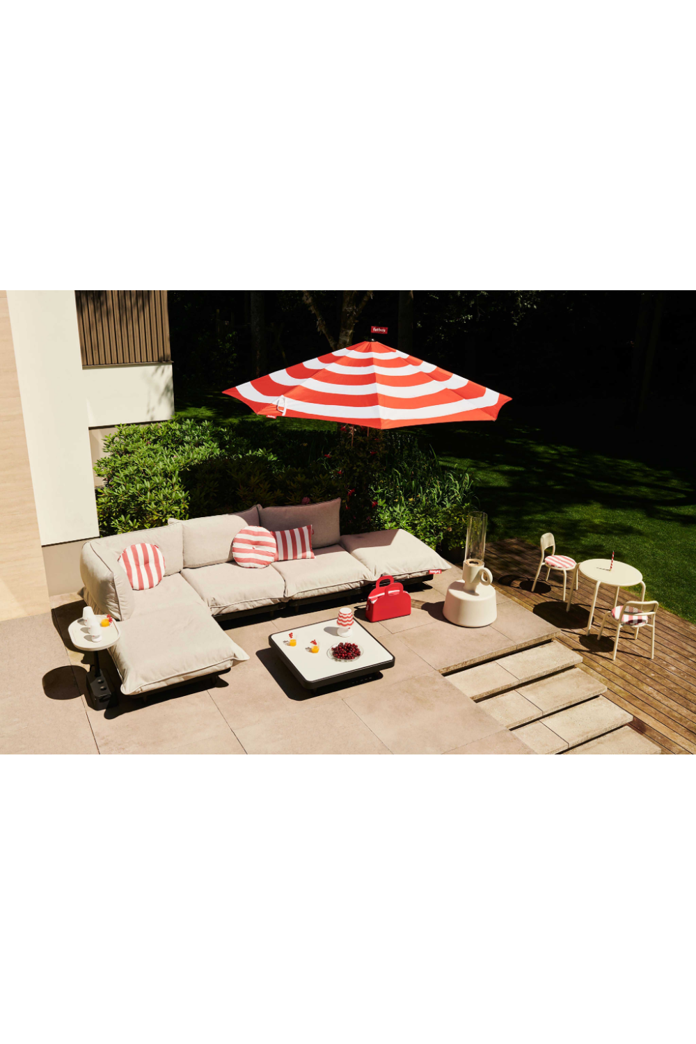 Modern Minimalist Outdoor Seat | Fatboy Paletti | OROA.com