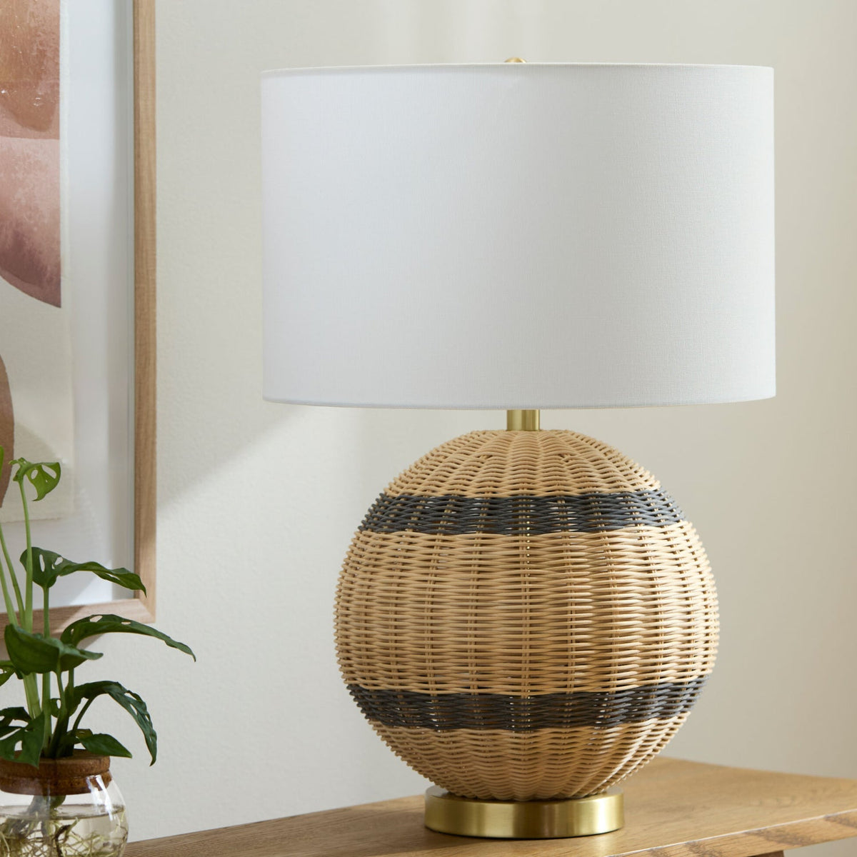 Modern European furniture - Round Rattan Base Table Lamp - www.oroa.com