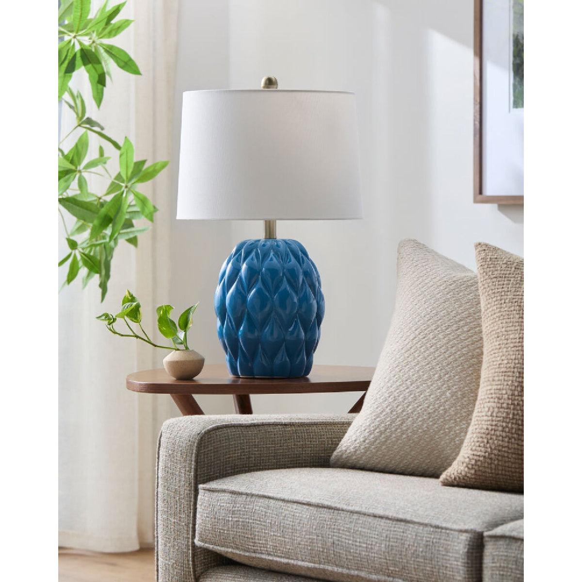Modern European furniture - Reliefed Ceramic Accent Table Lamp - www.oroa.com