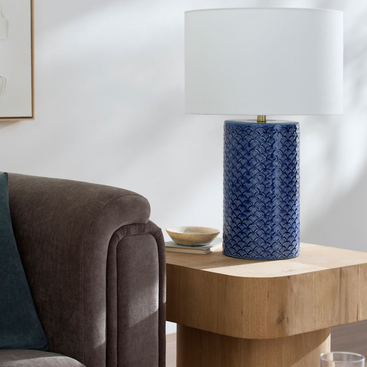 Modern European furniture - Hand-painted Blue Ceramic Table Lamp - www.oroa.com