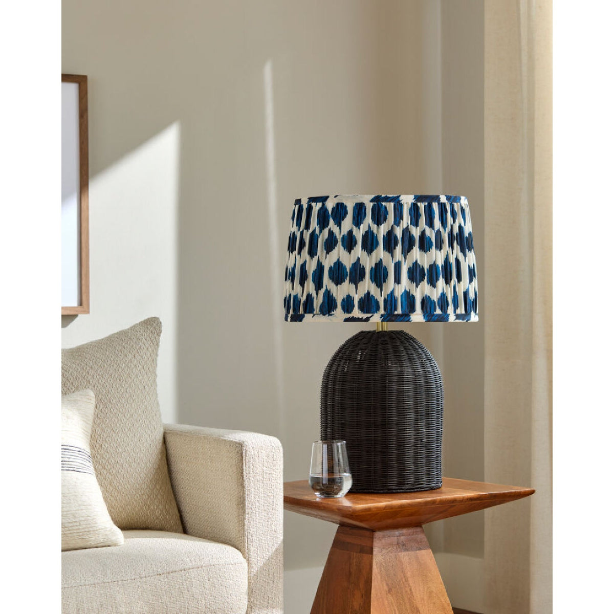 Modern European furniture - Blue Patterned Fabric Table Lamp - www.oroa.com
