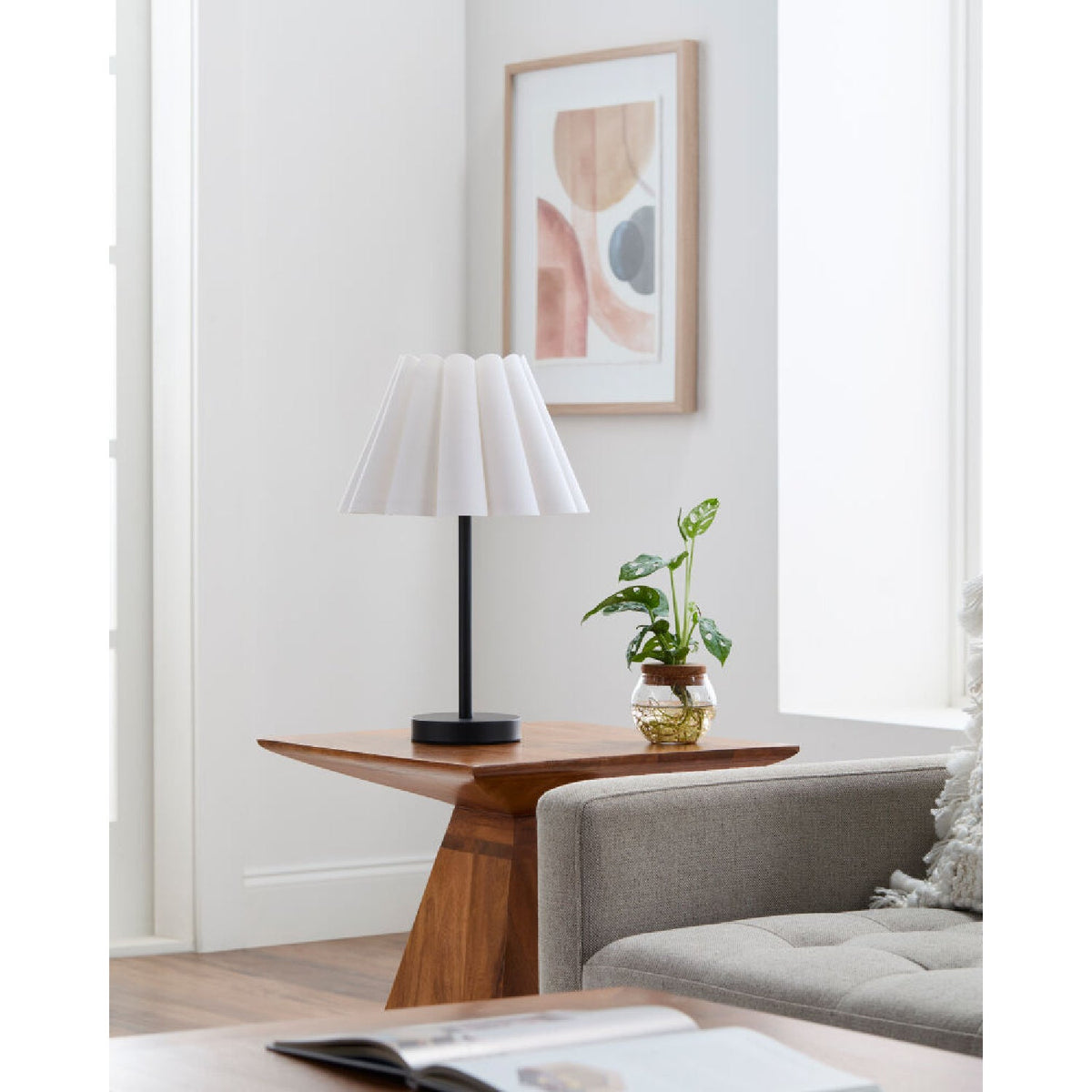 Modern European furniture - Iron Base Linen Table Lamp - www.oroa.com