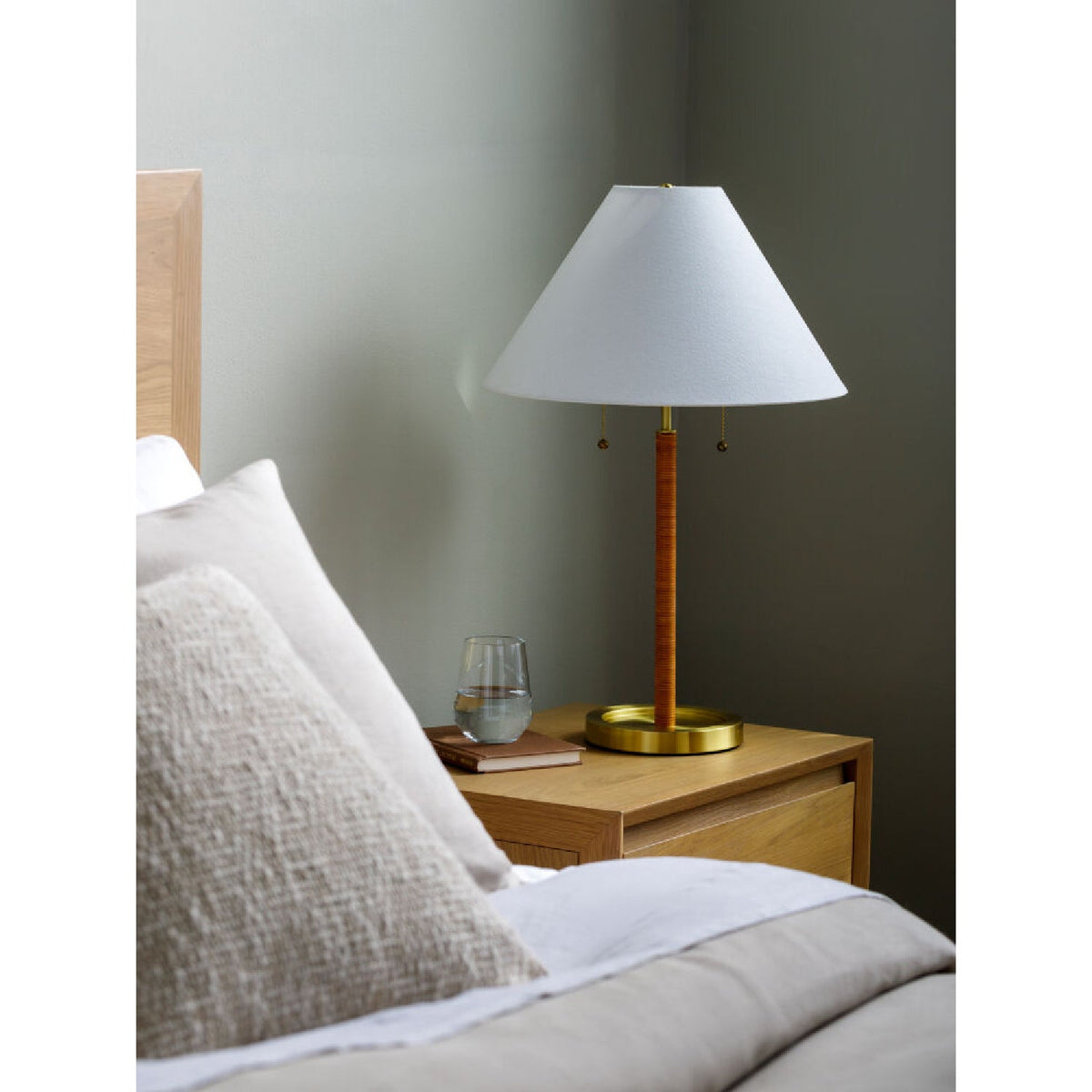 Modern European furniture - White Linen Pull-Switch Table Lamp - www.oroa.com