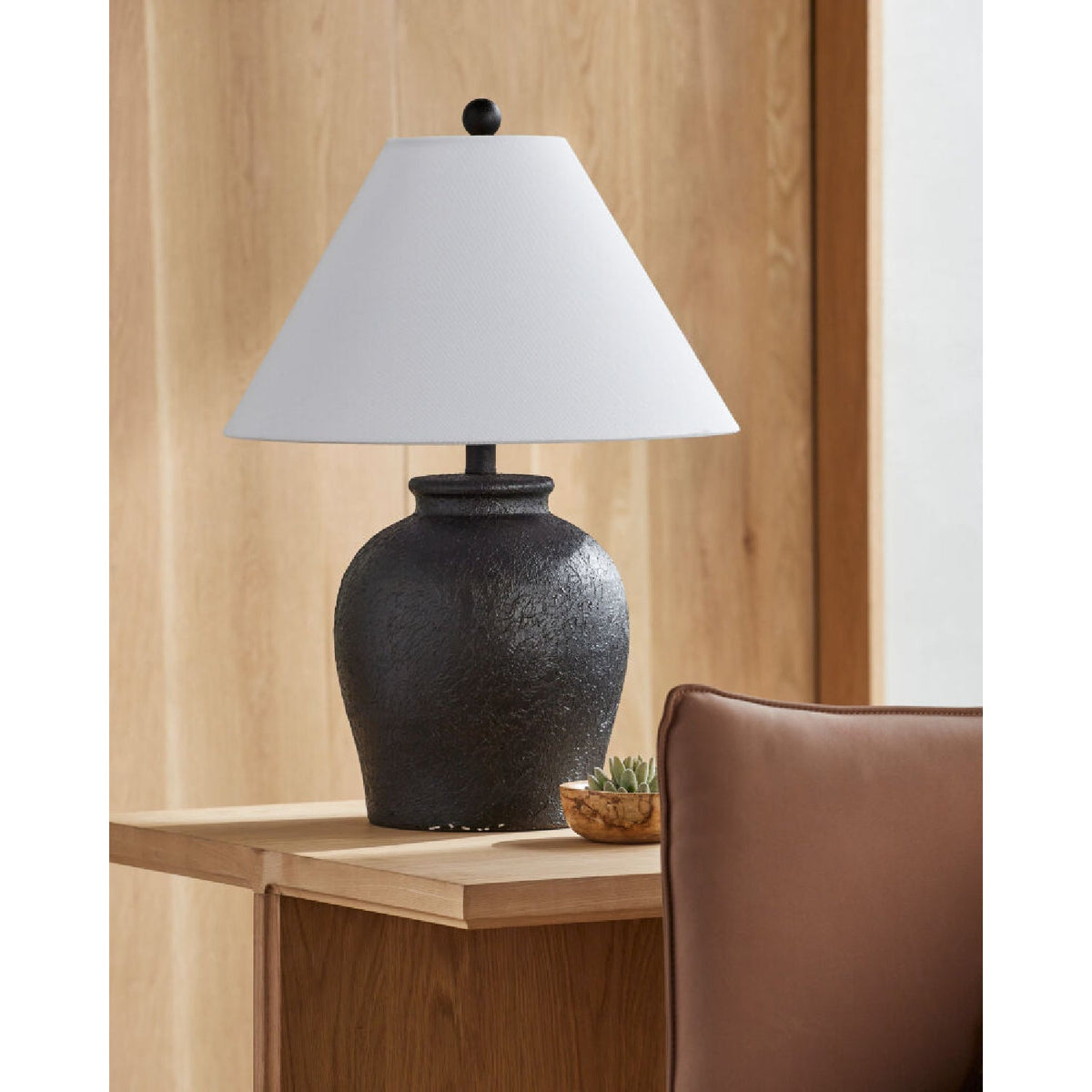 Modern European furniture - Ceramic White Linen Table Lamp - www.oroa.com