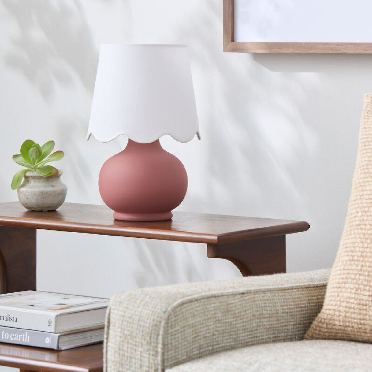 Modern European furniture - Scalloped Raffia Accent Table Lamp - www.oroa.com