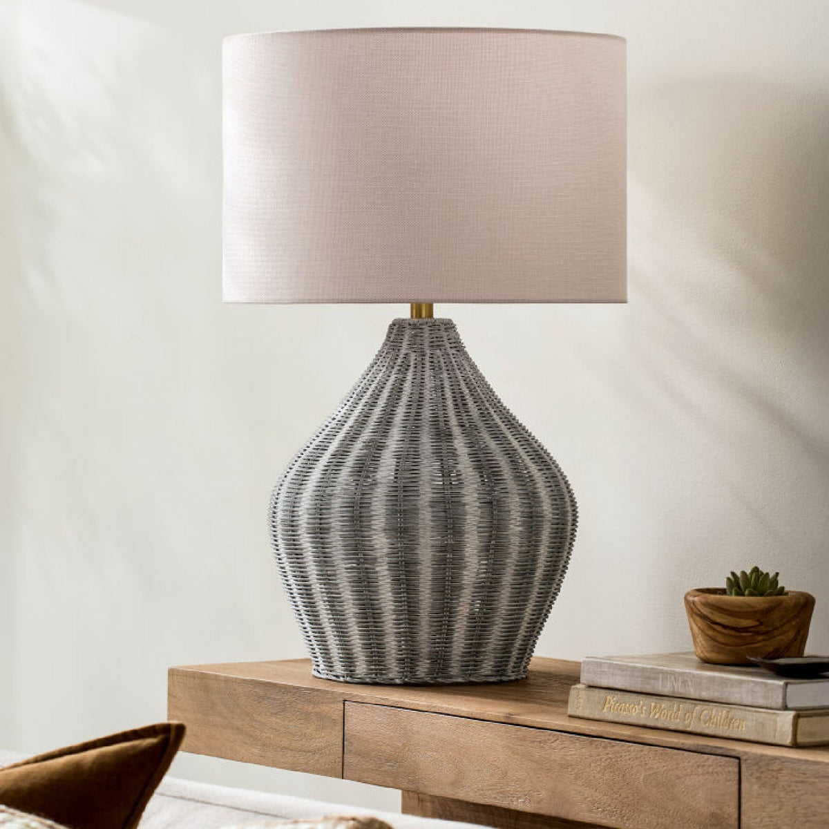 Modern European furniture - Woven Rattan Table Lamp - www.oroa.com