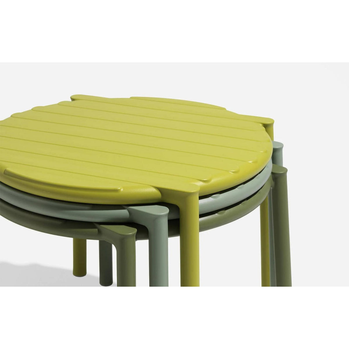 Slatted Round Outdoor Coffee Table | Nardi Doga